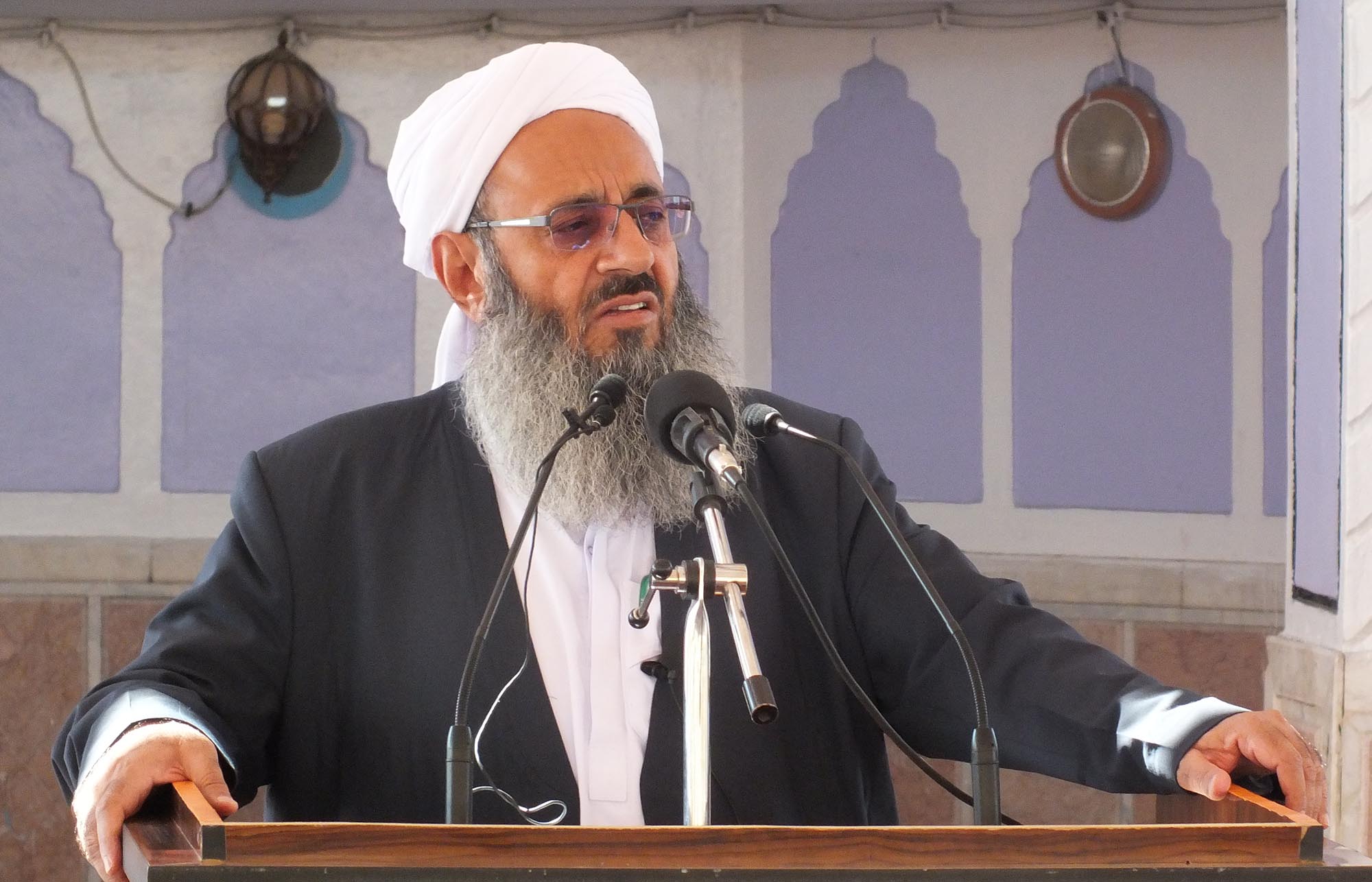 مولانا عبدالحمید؛ رهبر سنی محبوب در ایران شیعی | ایران اینترنشنال