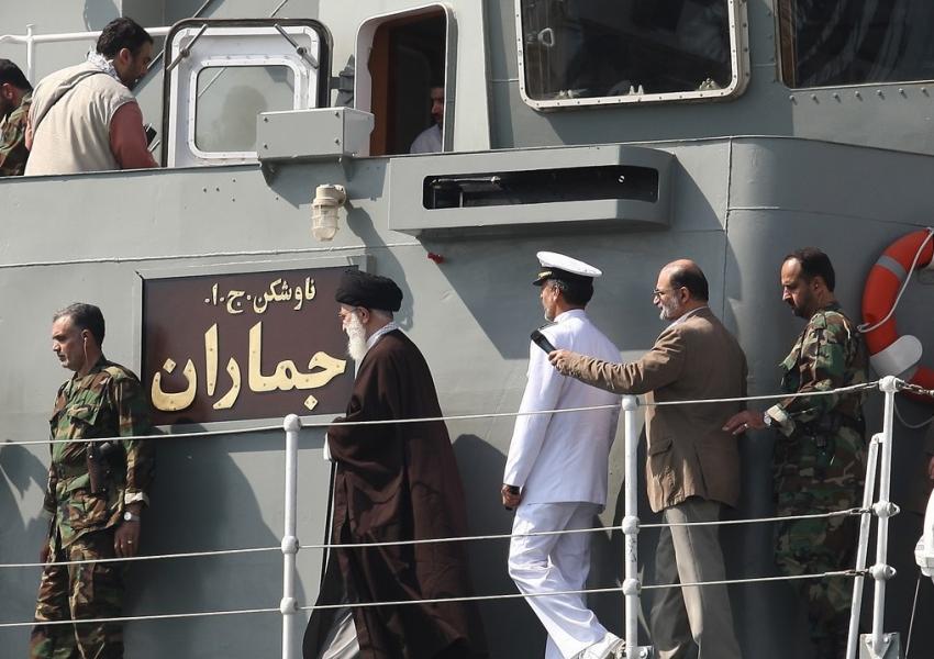 Iranian frigate Jamaran shot and sank another Navy vessel Iran
