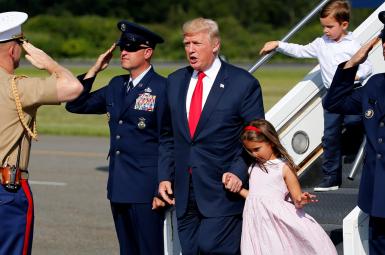  انتقاد به ترامپ برای تعطیلات 17 روزه با خانواده‌اش