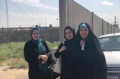  تجمع خانواده‌های دراویش مقابل زندان قرچک