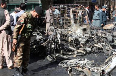 بقایای خودروهای سوخته پس از انفجار هرات