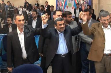 درخواست یاران احمدی‌نژاد برای برگزاری تجمعات