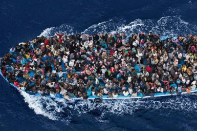 غرق شدن کشتی در سواحل لیبی