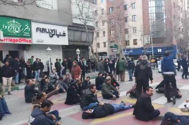 تیراندازی پلیس ایران برای مقابله با تجمع دراویش