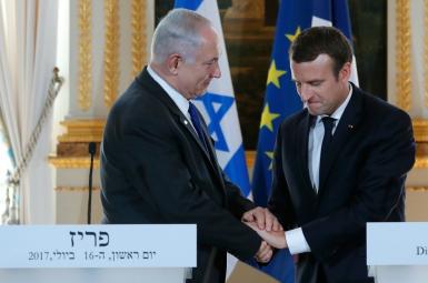 امانوئل مکرون، رئیس‌جمهور فرانسه و بنیامین نتانیاهو، نخست‌وزیر اسرائیل