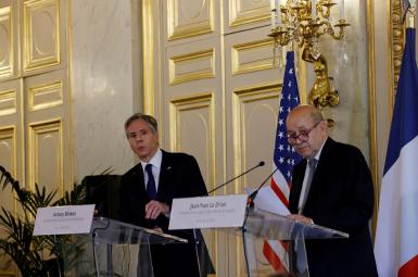 French Foreign Minister Jean-Yves Le Drian and US Secretary of State Antony Blinken attend a joint news conference in Paris, June 25, 2021