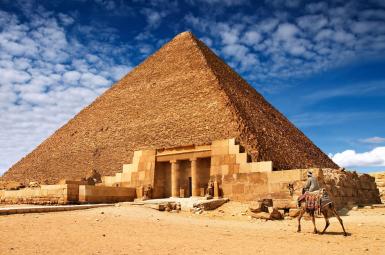 مقبره‌ی اسرارآمیز» را در «هرم جیزه» (Giza pyramid) در مصر
