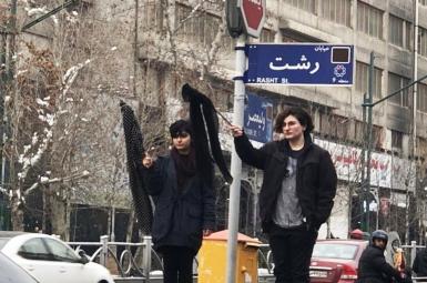 دادستان تهران: رفتار دختران خیابان انقلاب «تجاهر به گناه» و جرم است