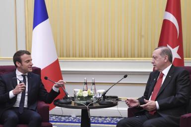  امانوئل مکرون رئیس‌جمهور فرانسه قرار است روز جمعه هفته جاری با رجب طیب اردوغان رئیس‌جمهور ترکیه دیدار کند.
