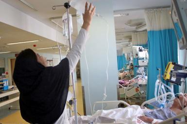معاون وزیر بهداشت: در سال ۶ هزار پرستار بدون جایگزین بازنشسته می‌شوند