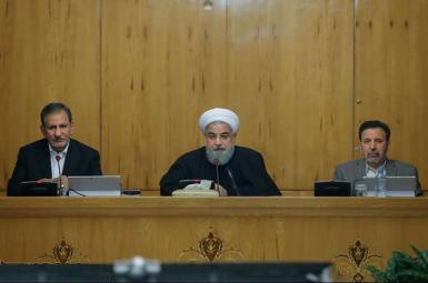 حسن روحانی رئیس جمهور ایران در جلسه روز چهارشنبه دوم اسفندماه هیأت دولت در واکنش به حوادث اخیر خیابان پاسداران تهران 