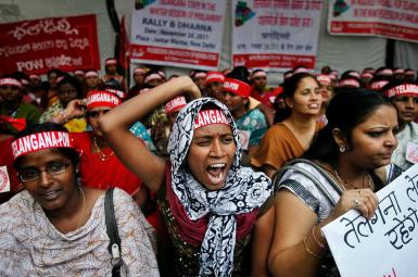 لایحه مجلس هند برای ممنوع کردن «سه طلاقه» زنان
