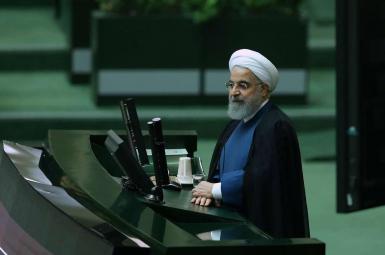 طرح سؤال از حسن روحانی رئیس جمهور ایران در مورد مشکلات اقتصادی کشور