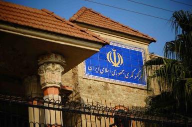   پائین کشیدن پرچم ایران  در اربیل 