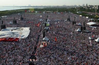 راهپیمایی میلیونی ترک‌ها برای دموکراسی