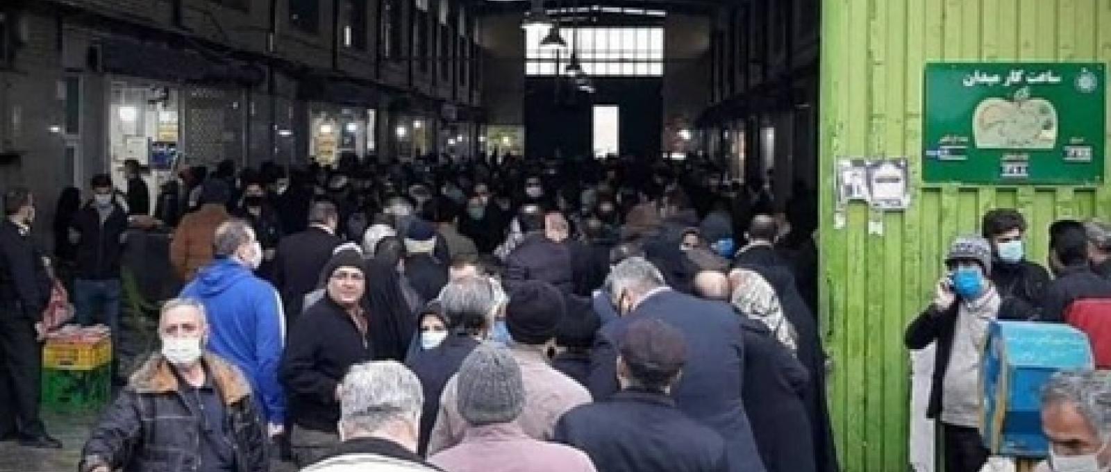 Long cues in Tehran at a chicken market as prices soar. November 25, 2020
